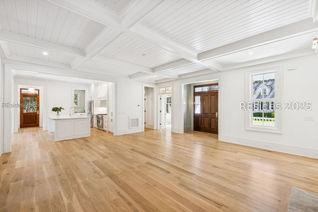 13 Magnolia Ln, Richmond Hill, GA 31324