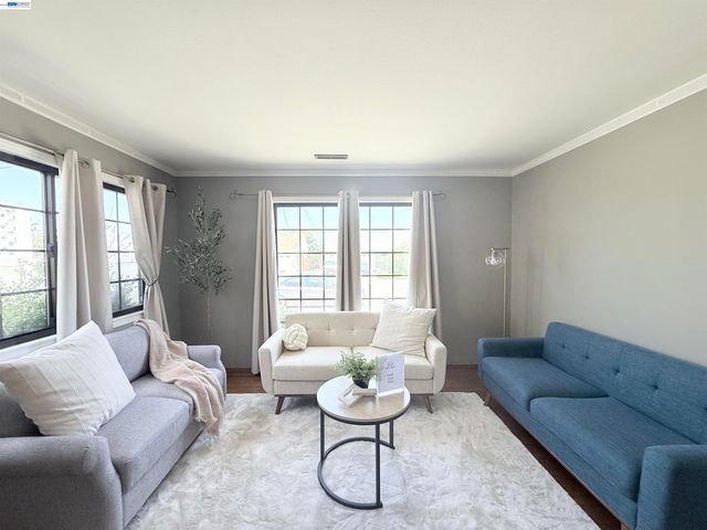 1526 Beechwood Ave, San Leandro, CA 94579