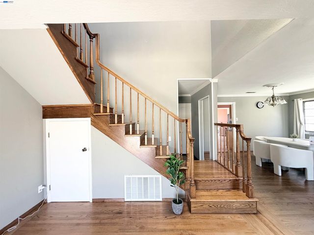 1526 Beechwood Ave, San Leandro, CA 94579