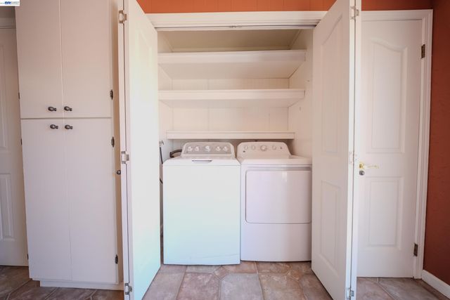 1526 Beechwood Ave, San Leandro, CA 94579