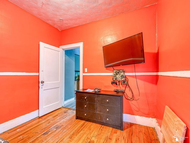 6657 Westpoint Street, Taylor, MI 48180