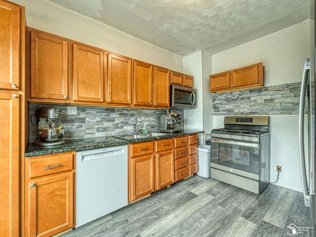 6657 Westpoint Street, Taylor, MI 48180