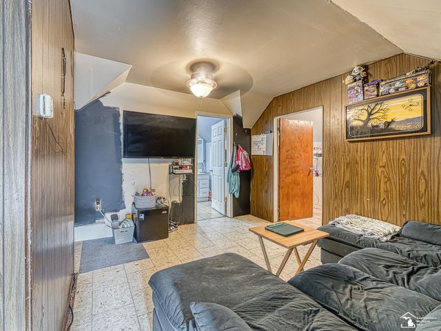 6657 Westpoint Street, Taylor, MI 48180
