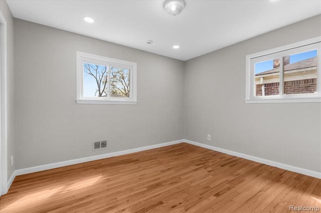 22631 Mylls Street, Saint Clair Shores, MI 48081