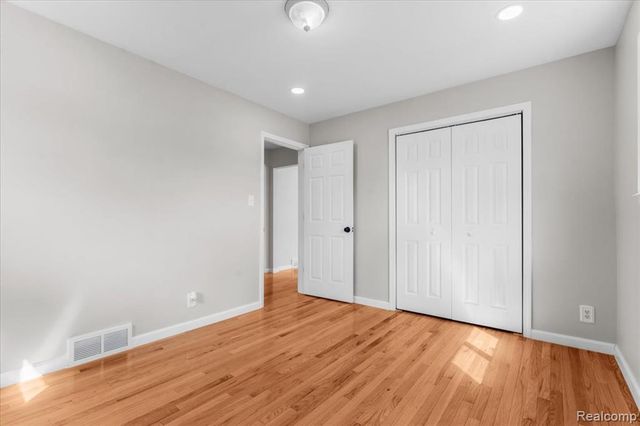 22631 Mylls Street, Saint Clair Shores, MI 48081