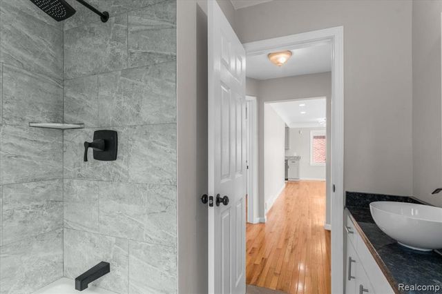 22631 Mylls Street, Saint Clair Shores, MI 48081