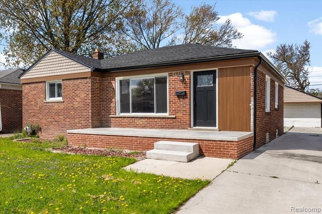 22631 Mylls Street, Saint Clair Shores, MI 48081