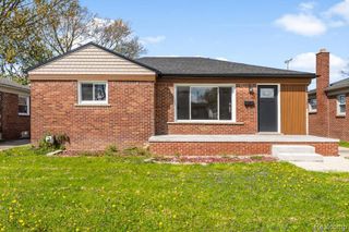 22631 Mylls Street, Saint Clair Shores, MI 48081