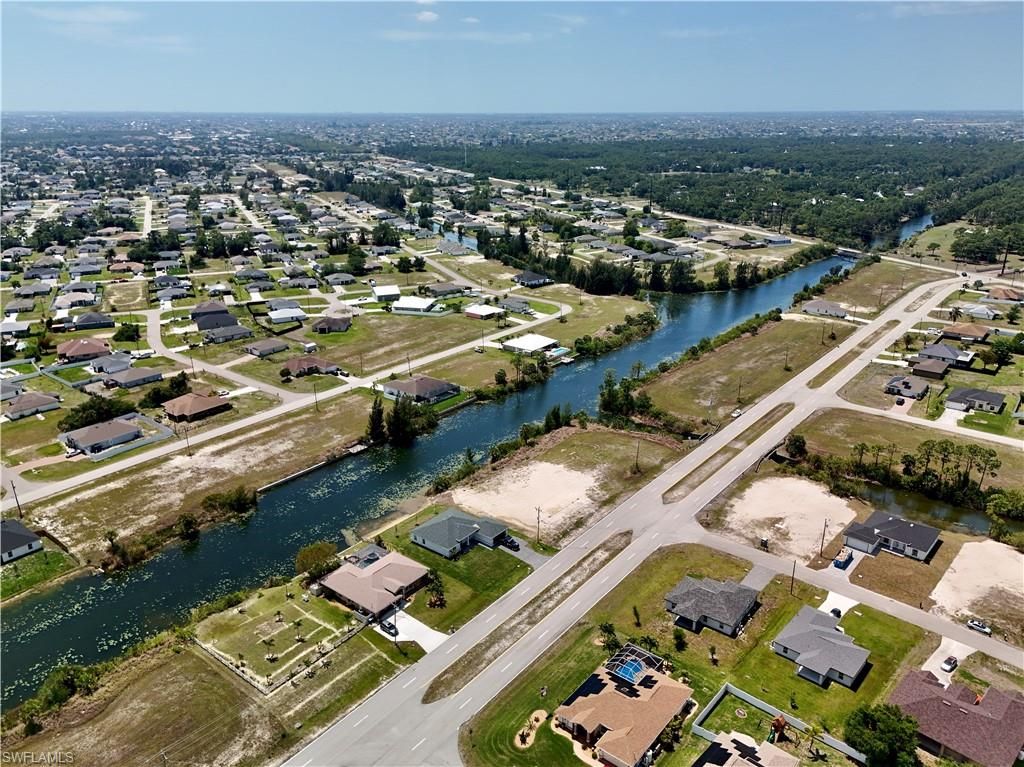 900 Vogiantzis PKWY, CAPE CORAL, FL 33909 — photo 3