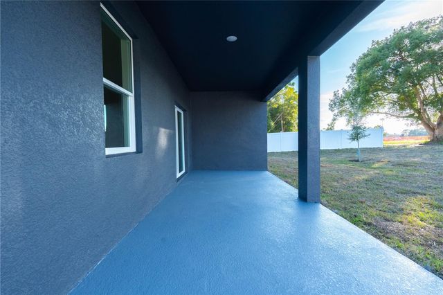 911 N NEW HAMPSHIRE AVENUE, Tavares, FL 32778