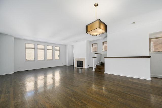 58 W 15th Street, Chicago, IL 60605