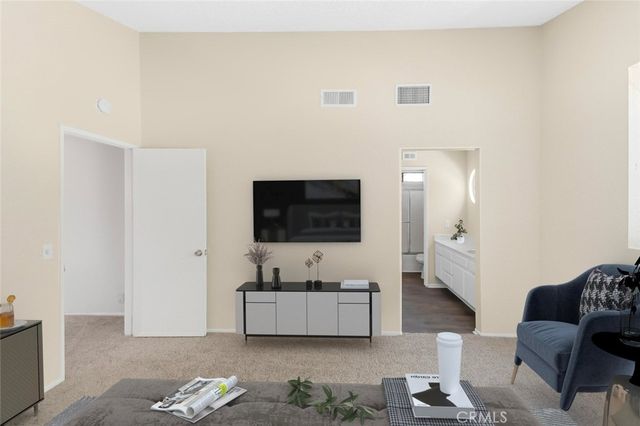 554 E Jackman Street, Lancaster, CA 93535