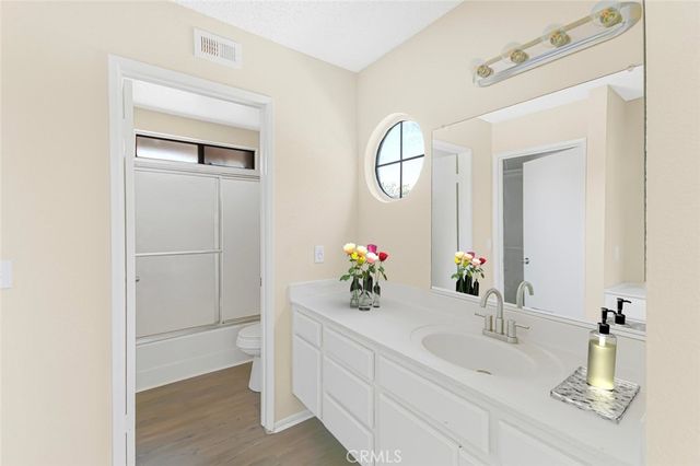 554 E Jackman Street, Lancaster, CA 93535