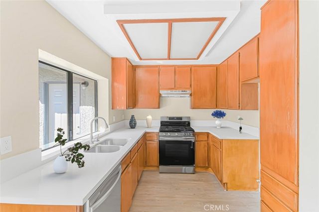 554 E Jackman Street, Lancaster, CA 93535