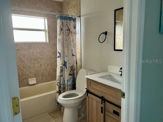 1025 LAKE AVOCA PLACE, Tarpon Springs, FL 34689