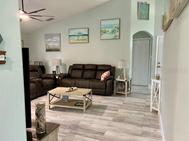 1025 LAKE AVOCA PLACE, Tarpon Springs, FL 34689