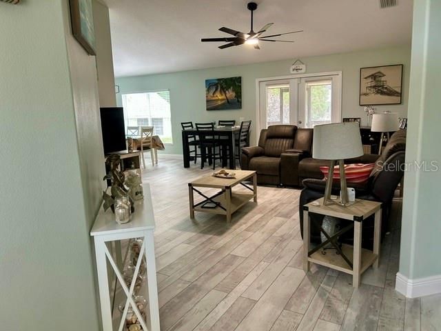 1025 LAKE AVOCA PLACE, Tarpon Springs, FL 34689