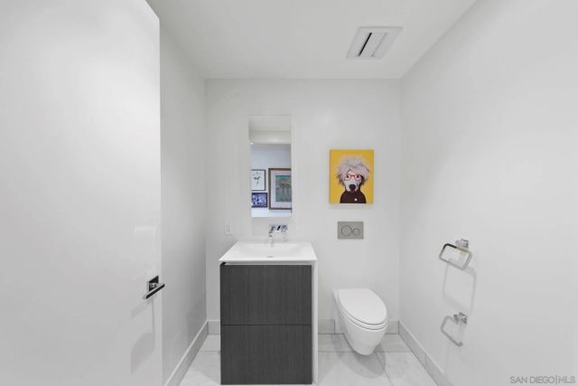 2855 5Th 202, San Diego, CA 92103