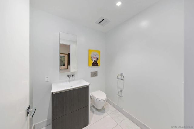 2855 5Th 202, San Diego, CA 92103