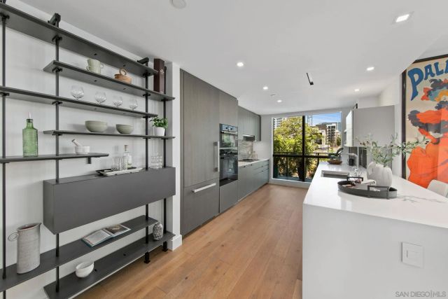 2855 5Th 202, San Diego, CA 92103
