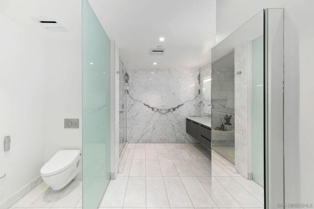 2855 5Th 202, San Diego, CA 92103