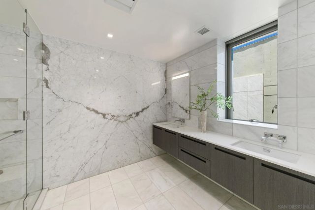 2855 5Th 202, San Diego, CA 92103