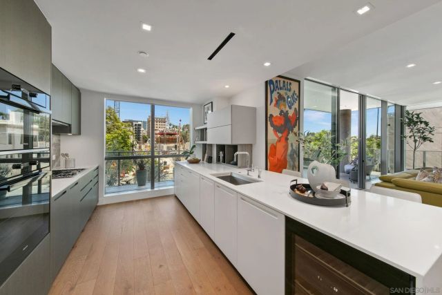 2855 5Th 202, San Diego, CA 92103