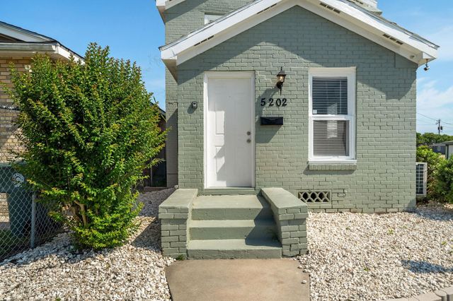 5202 Avenue L, Galveston, TX 77551