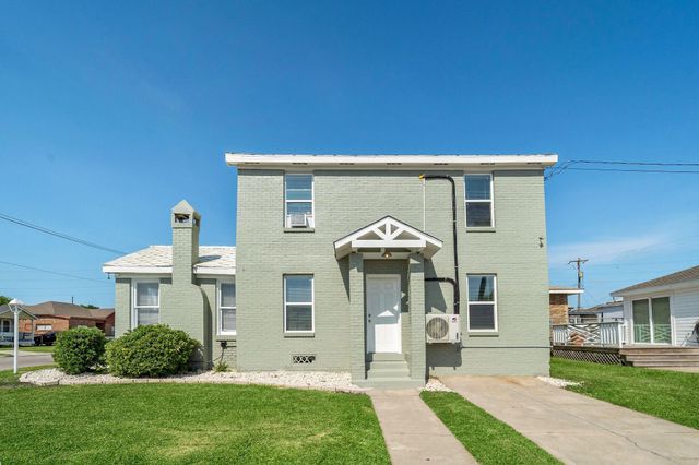 5202 Avenue L, Galveston, TX 77551