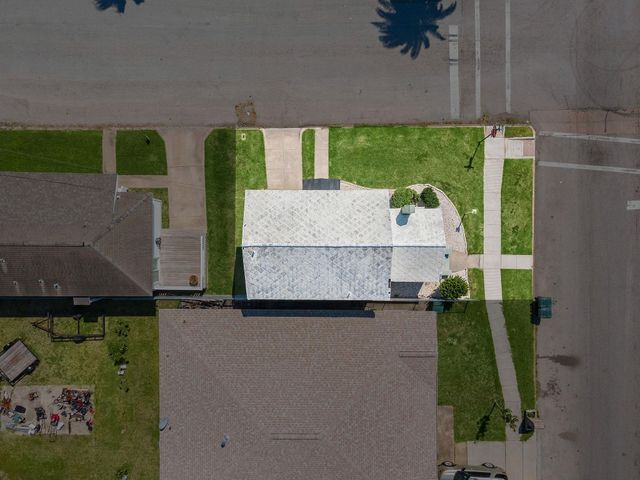 5202 Avenue L, Galveston, TX 77551