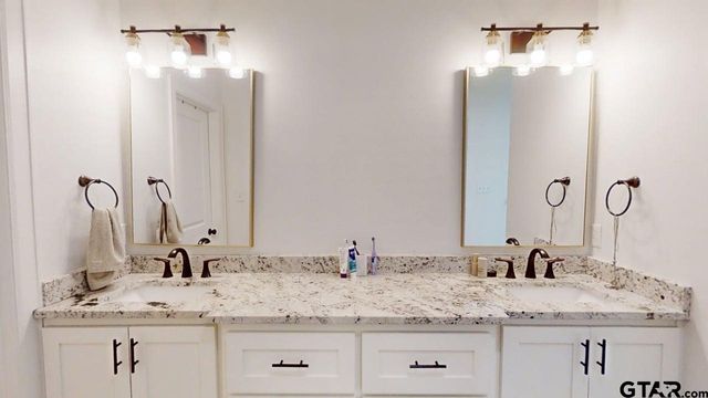 19331 Cedarpark Pl., Lindale, TX 75771