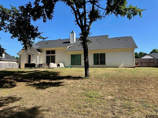 19331 Cedarpark Pl., Lindale, TX 75771
