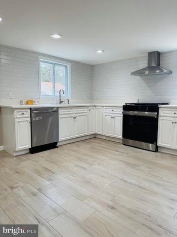 132 NORWOOD AVE, Browns Mills, NJ 08015