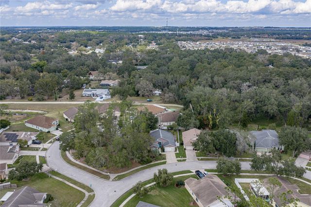 5240 NEW BRITTANY LANE, Zephyrhills, FL 33541