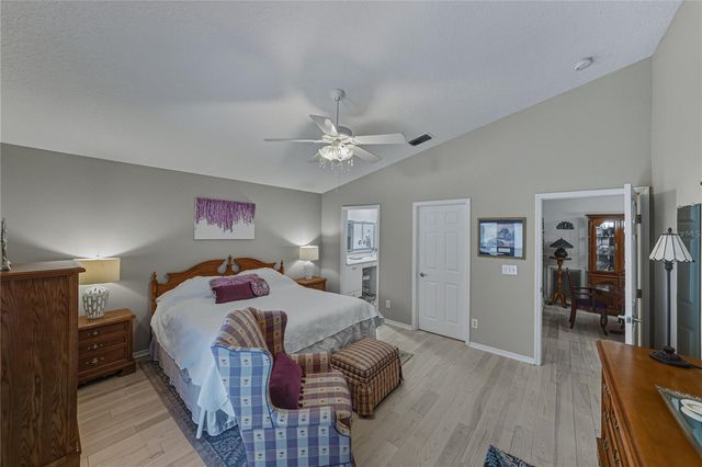 5240 NEW BRITTANY LANE, Zephyrhills, FL 33541