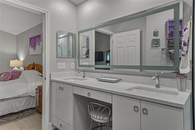 5240 NEW BRITTANY LANE, Zephyrhills, FL 33541