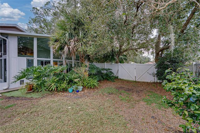 5240 NEW BRITTANY LANE, Zephyrhills, FL 33541