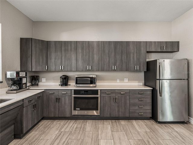 5240 NEW BRITTANY LANE, Zephyrhills, FL 33541