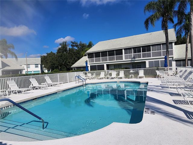 6503 FAIRWAY GARDENS DRIVE, Bradenton, FL 34203