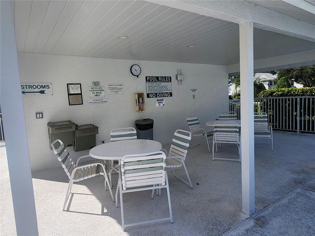 6503 FAIRWAY GARDENS DRIVE, Bradenton, FL 34203