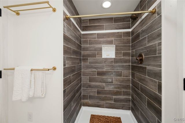 10215 Mapledale Road, Trenton, NY 13354