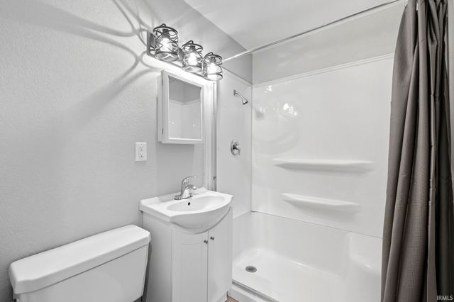 5108 Hoagland Avenue, Fort Wayne, IN 46807