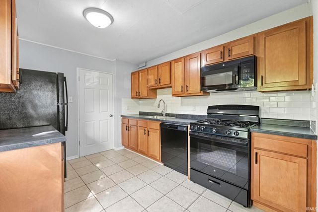 5108 Hoagland Avenue, Fort Wayne, IN 46807