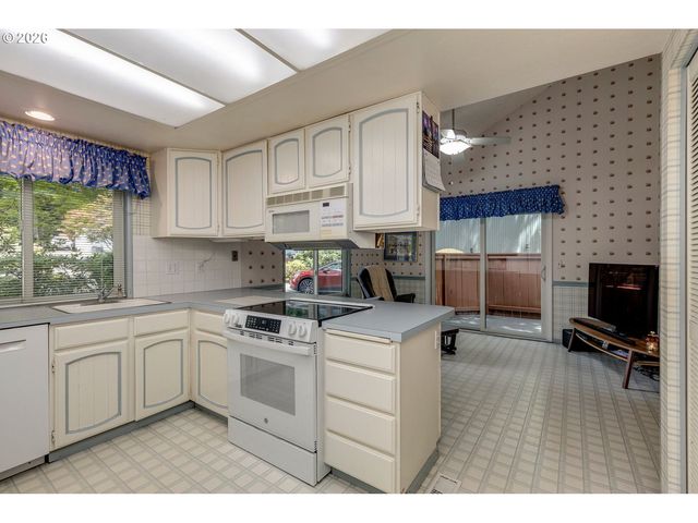 9986 Se GIA Ct, Happy Valley, OR 97086