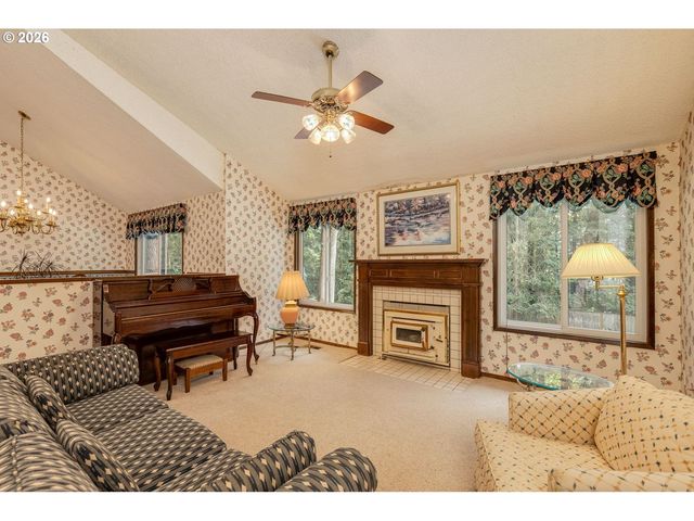 9986 Se GIA Ct, Happy Valley, OR 97086