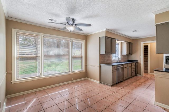 1964 PRESTWICK DR, Germantown, TN 38139