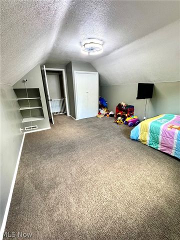 2302 Clyde Street, Poland, OH 44514