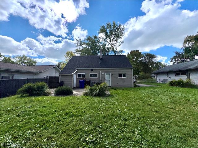 2302 Clyde Street, Poland, OH 44514