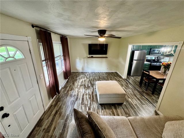 2302 Clyde Street, Poland, OH 44514