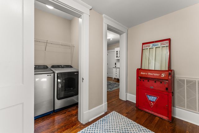 1116 Poplar Ave Apt 3, Memphis, TN 38105